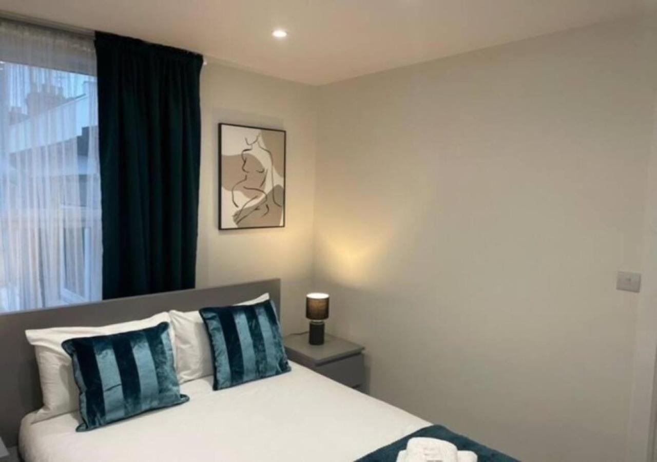 2 Bedroom Serviced Apartment # لندن المظهر الخارجي الصورة