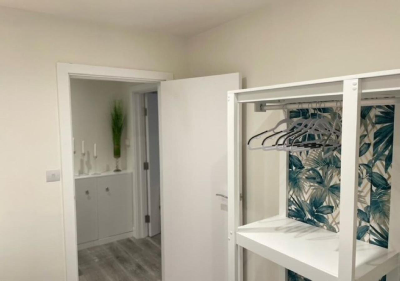 2 Bedroom Serviced Apartment # لندن المظهر الخارجي الصورة